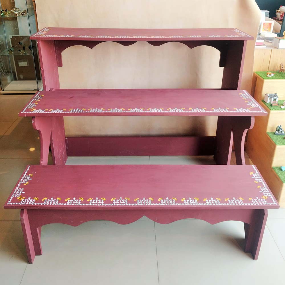 Handcrafted 3-Step Golu Padi - With Border And Motif Kollam On Stand